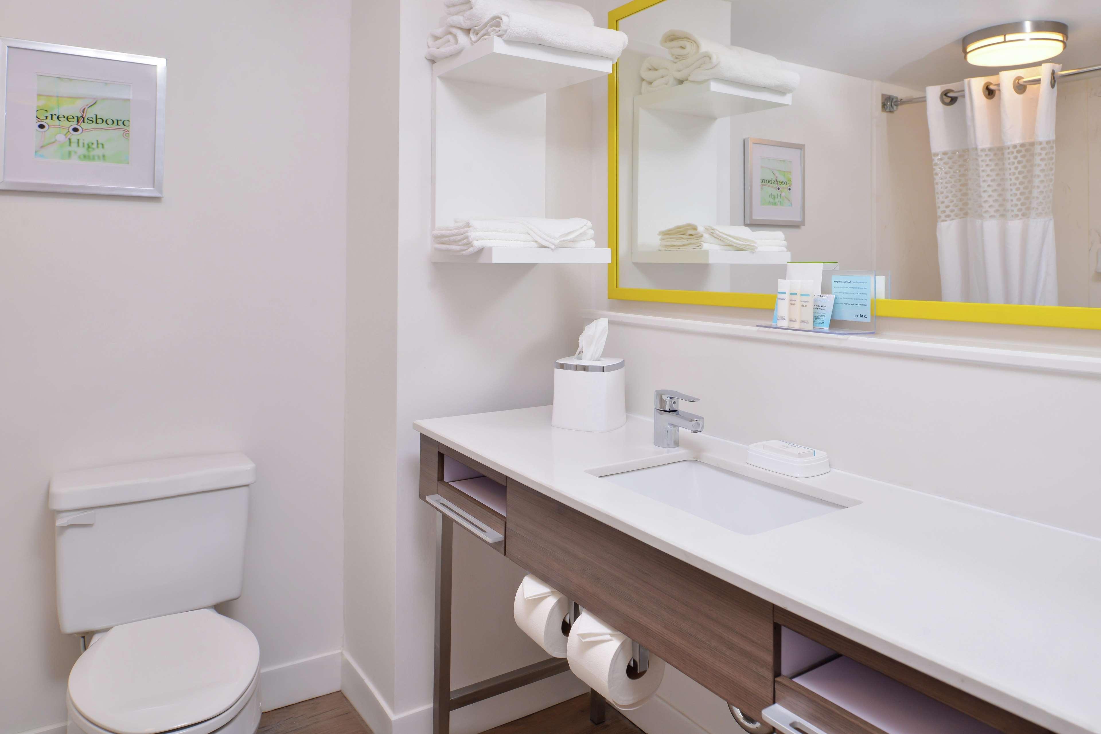 Hampton Inn Greensboro East / Mcleansville Bagian luar foto