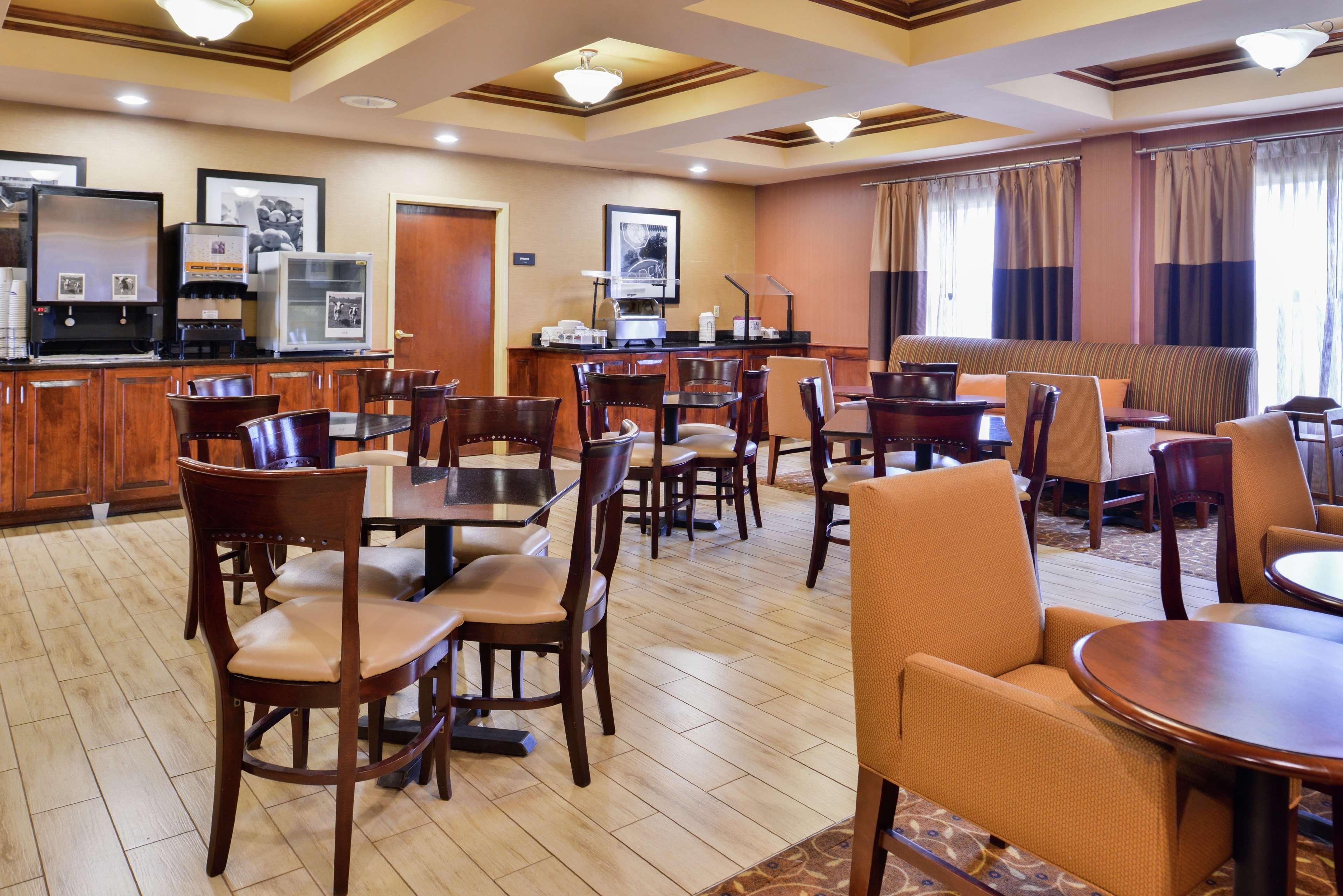 Hampton Inn Greensboro East / Mcleansville Bagian luar foto