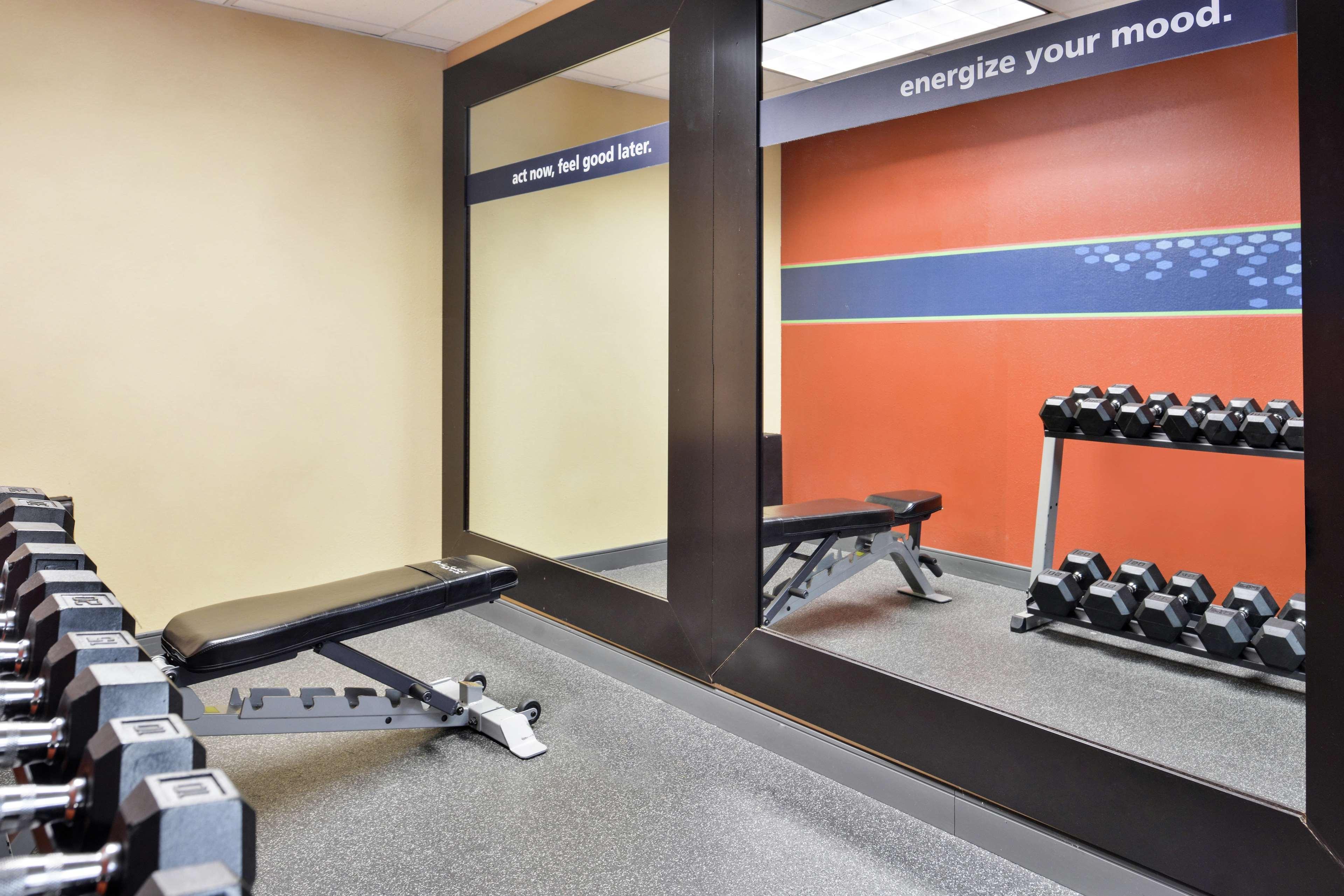 Hampton Inn Greensboro East / Mcleansville Bagian luar foto